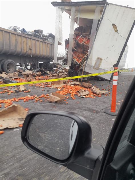 Mortal Choque Por Alcance Deja A Trailero Calcinado En La Carretera