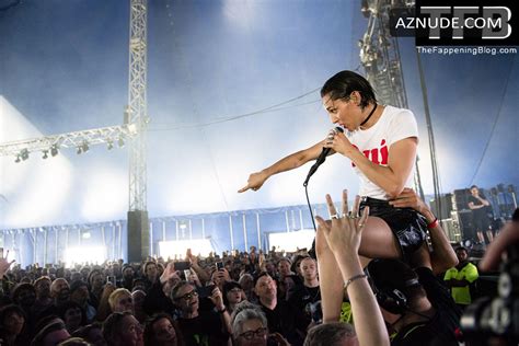 JEHNNY BETH Nude AZNude