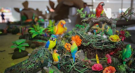 Esculturas Em Eps D O Vida Aos Animais Na Tem Tica Do Parque Amazonino