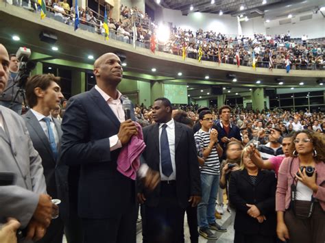 Igreja AD Brás Pr Samuel Ferreira promove noite especial de louvor na