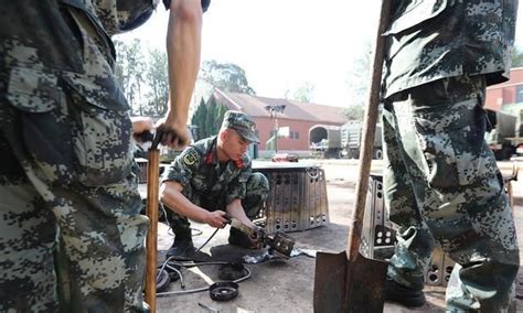 老兵带你了解,部队里面战区,军种,兵种和专业的关系|军种|战区|部队_新浪新闻