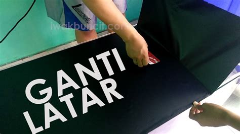 Cara Pasang Background Sticker Hitam Di Aquarium Ikan Mas Koki Ikannya