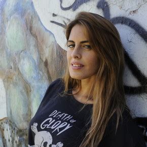 Silvina Luna recordó su video hot con una divertida foto en un viñedo