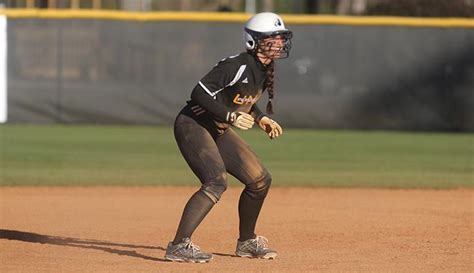 Uncp Braves L Bravenation On Twitter Uncpsoftball Halts Late