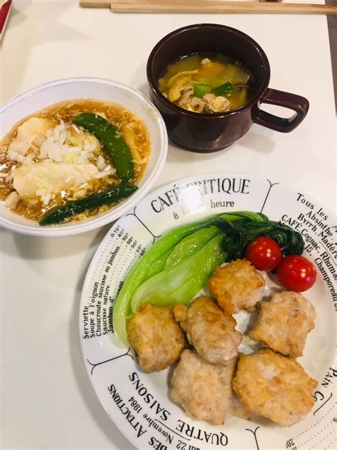 鶏ひき肉れんこんだんご、豆腐の卵あんかけ、カボチャのお味噌汁 うちの夕ごはん♪