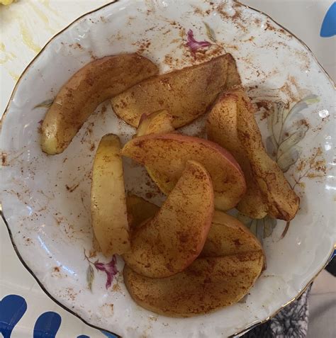 Microwaved Apple Slices With Cinnamon Saw Someone Else Make It On This Sub And It Was