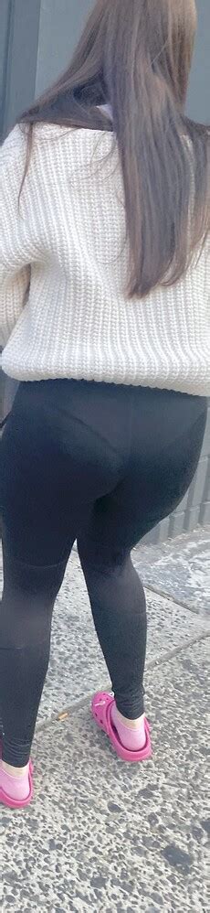 VPL Bent Over Ass In Tight Black Yoga Pants Spandex Leggings Yoga