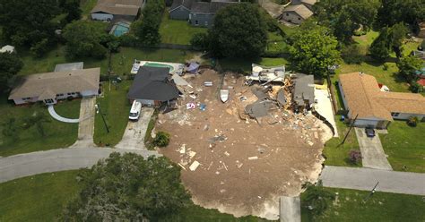 Massive Florida Sinkhole Grows As 2 More Homes Condemned