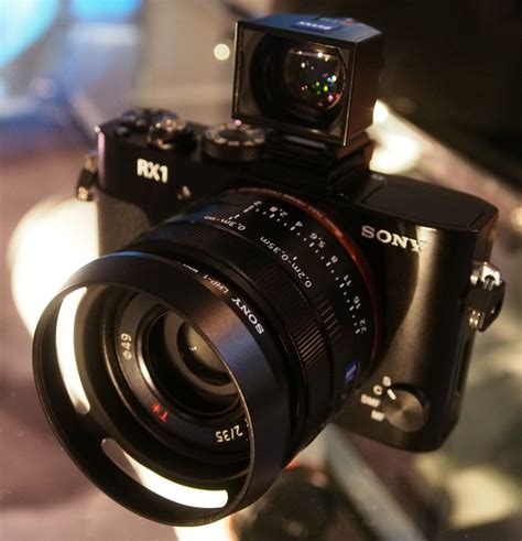 Sony Rx Via Ephotozine Article Sony Rx Hands On First Look