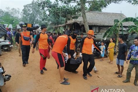 Sempat Dikabarkan Hilang Di Atas Ponton Warga Sungailiat Ditemukan