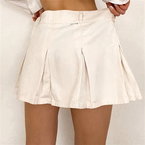 Y2k Khaki Pleated Mini Skirt — Holy Thrift