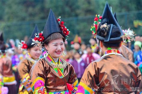 贵州从江：芦笙节里秀盛装 人民图片网