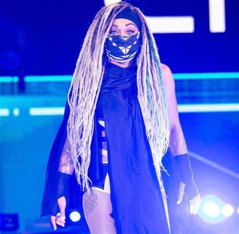 Lacey Lane Female Wrestlers Wwe Divas Carters Hijab Dreadlocks