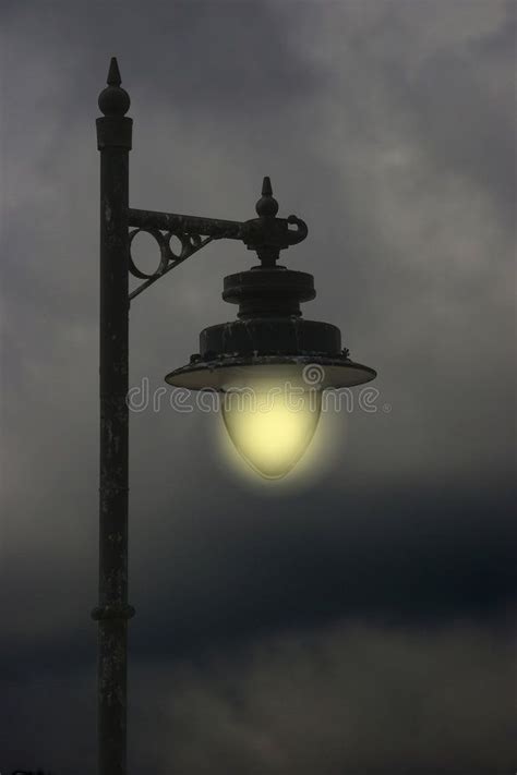 Vintage Street Lamp - Illuminate Your Pathway