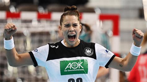 Handball-Bundesliga der Frauen | Emily Bölk spricht über die Chancen ...