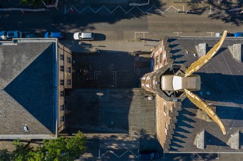 Flügelauto von HA Schult auf Zeughaus Köln Flügelauto von Flickr