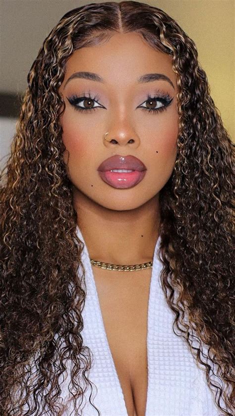 Nadula Highlight Brown Curly Lace Front Wigs Honey Blonde Highlight Wigs Ombre Wig Human Hair