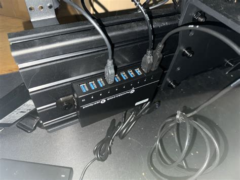 Sipolar A-103 USB hub 4040 mount brackets by LapplandsCohan | Download ...