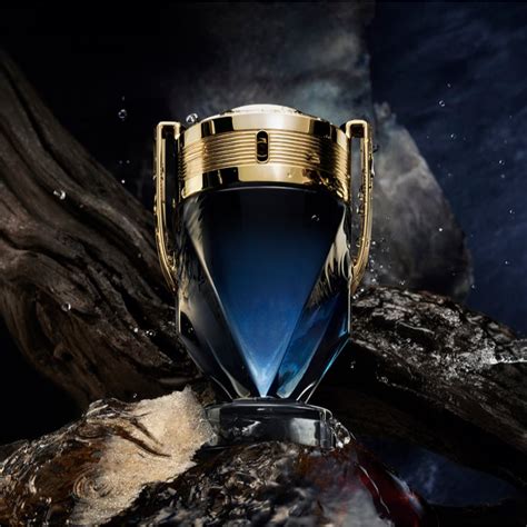 Rabanne Invictus Parfum парфюм за мъже | notino.bg
