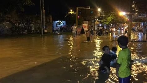 Loreto Fuertes Lluvias Inundan La Ciudad De Iquitos Fotos Nnpp