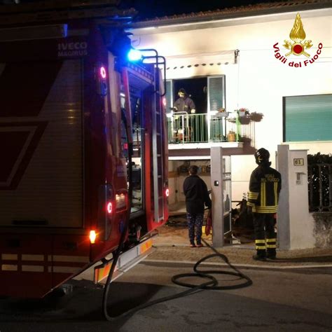 Appartamento In Fiamme Paura Nella Notte