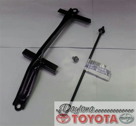 OEM TOYOTA COROLLA BATTERY HOLD DOWN CLAMP KIT 74404 02190 FITS 2009