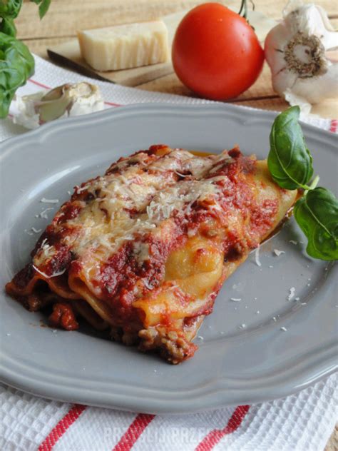 Cannelloni W Sosie Pomidorowym Przepis PrzyslijPrzepis Pl