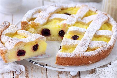 Crostata Con Crema Pasticcera E Amarene Rossella In Padella