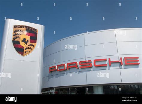 Los Angeles Ca Usa July 31 2016 Porsche Automobile Dealership