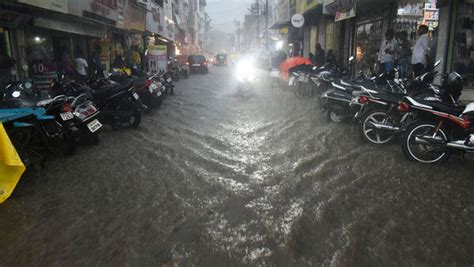 Cyclonic Circulation Weather Update ঘূর্ণাবর্তের জেরে প্রবল বৃষ্টি হবে