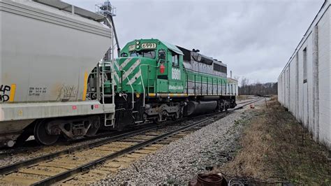 W LE SD40 2 6991 Delivers Grainers To Plastipak Medina Ohio 4 12 24