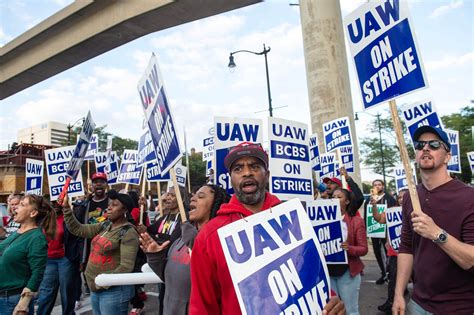 Us Auto Workers Strike Against Big Automakers Enters Third Day