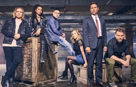 Travelers Season 4 - Premiere Date, Cast, News and Trailer - G For Games