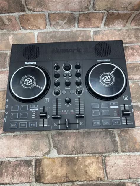 NUMARK PARTY MIX II DJ-Controller mit integrierter Lichtshow und ...