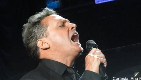 Luis Miguel Sigue Siendo El Rey El Mundo De Regina