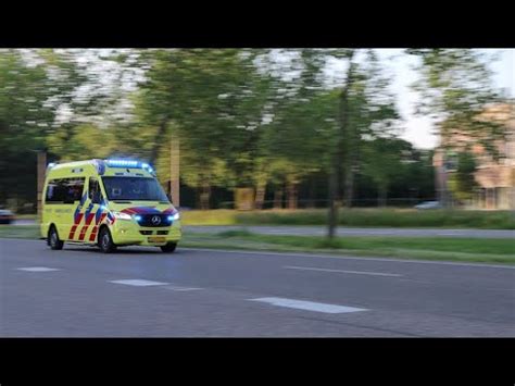 Nieuwe Ambulance Met Luchthoorn Door Middelburg Youtube