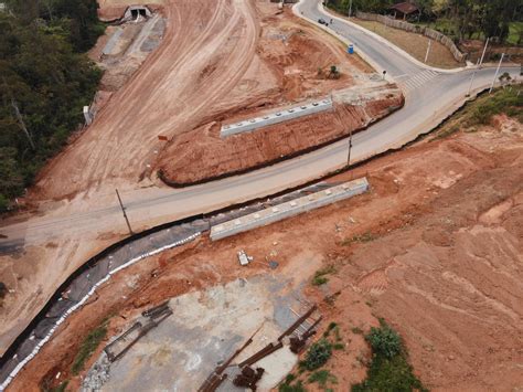 I Amento De Vigas De Viaduto Da Perimetral Interdita Tr Fego Na Avenida