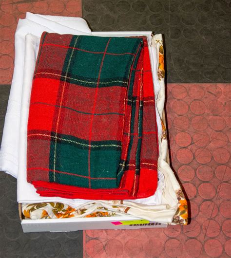 5 Table Clothes