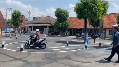 Trek Baru Ujian Praktik SIM C Disambut Full Senyum Warga Bojonegoro