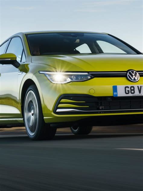 2021 Volkswagen Golf Mk8 review - Automotive Daily