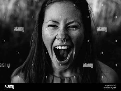 Face screaming hi-res stock photography and images - Alamy