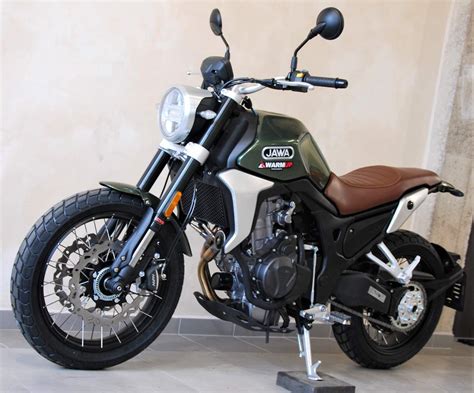 Jawa RVM 500 By Jawa Scrambler Warmup