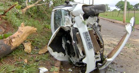 G Suspeitos Roubam E Depois Batem Carro Em Avenida De Campo Grande