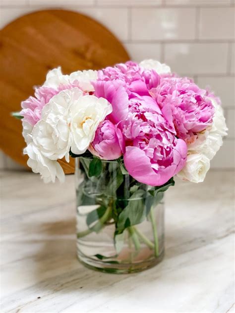 Peony Tips and Tricks for A Beautiful Arrangement - Modern Glam