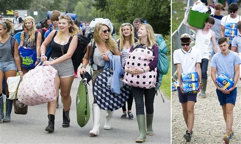 Bank Holiday weather forecast: Revellers at Reading and Leeds music ...