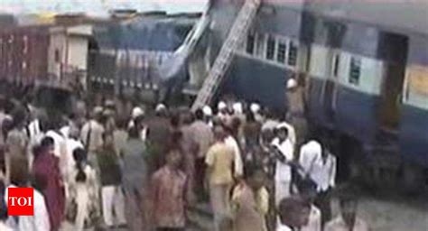 Train Accident In Ap 8 Killed Several Injured As Hampi Express