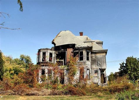 Eerie Photos Of 25 Derelict Homes Around The World Urban Ghosts Media