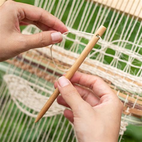 Aguja De Madera Para Tejer Hilos De La Tierra