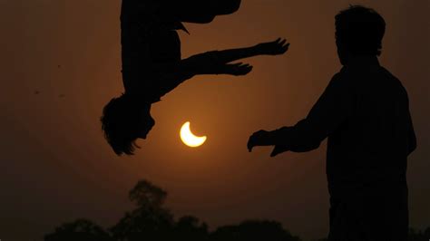 Solar Eclipse Surya Grahan 2024 Date India Timings Live Streaming Details And More Oneindia