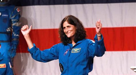 Sunita Williams To Fly On Nasas Commercial Spacecraft In 2019 Technology News The Indian